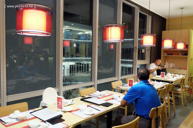 名粵軒港式飲茶餐廳┃台中西屯美食：世界名廚陳偉強師傅的最新力作，位於中科商圈米平方商場M Square，一開幕生意就很好 @飛天璇的口袋