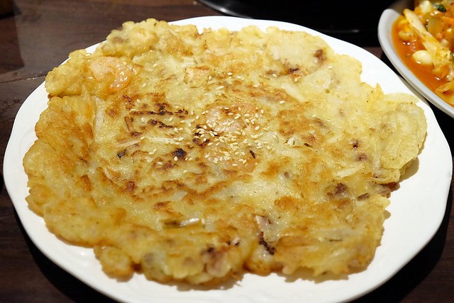 高麗屋：平價又美味的韓式料理，份量多到會吃不完，用餐時間人潮絡繹不絕 @飛天璇的口袋