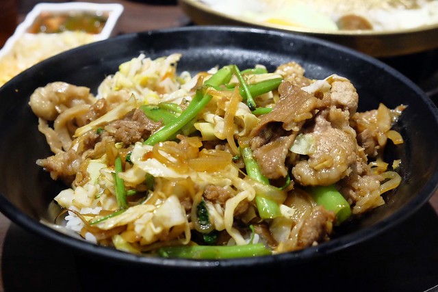 高麗屋：平價又美味的韓式料理，份量多到會吃不完，用餐時間人潮絡繹不絕 @飛天璇的口袋