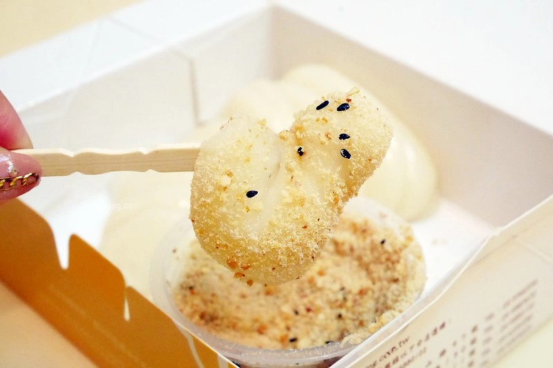 西螺祖傳麻糬大王．冰上冰｜軟軟QQ好好吃的麻糬，西螺超人氣團購美食 @飛天璇的口袋