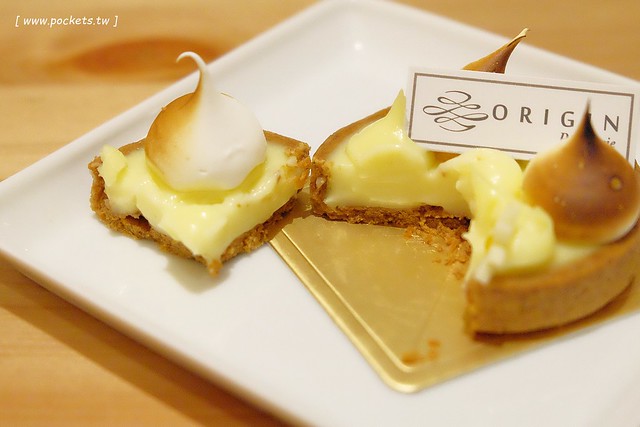 小原咖啡┃台中西區美食：精明一街的甜點咖啡館，台中超人氣手工甜點店，有台中少見的葡式蛋塔，還有人氣限定的泡芙塔 @飛天璇的口袋