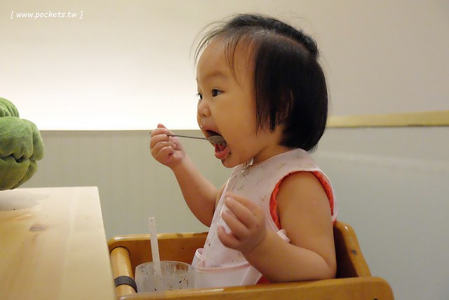 小原咖啡┃台中西區美食：精明一街的甜點咖啡館，台中超人氣手工甜點店，有台中少見的葡式蛋塔，還有人氣限定的泡芙塔 @飛天璇的口袋