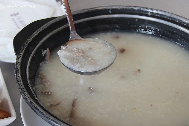 烤鴨控請收藏！精選10家「2025台中烤鴨餐廳」，一鴨3吃多變合菜料理 @飛天璇的口袋