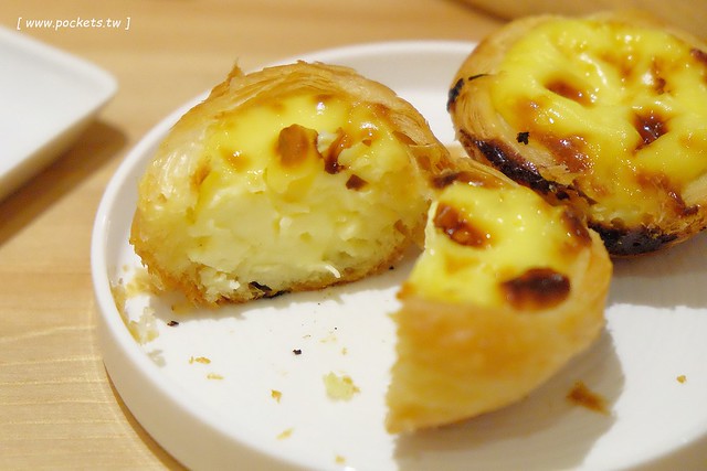 小原咖啡┃台中西區美食：精明一街的甜點咖啡館，台中超人氣手工甜點店，有台中少見的葡式蛋塔，還有人氣限定的泡芙塔 @飛天璇的口袋