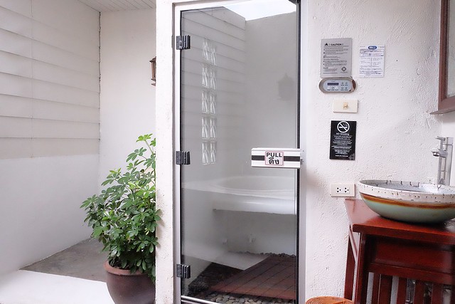 泰國曼谷｜Oasis Spa Bangkok Sukhumvit 31．城市綠洲奢華的貴婦級SPA，精油按摩、泰式按摩、草藥球熱敷 @飛天璇的口袋