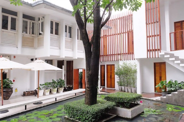 泰國曼谷｜Oasis Spa Bangkok Sukhumvit 31．城市綠洲奢華的貴婦級SPA，精油按摩、泰式按摩、草藥球熱敷 @飛天璇的口袋