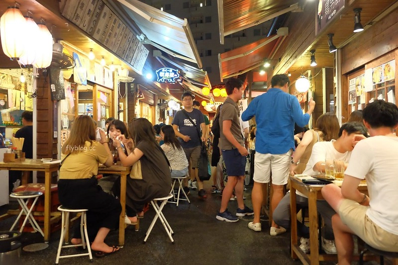 日本沖繩｜國際通屋台村．超過20家居酒屋，體驗沖繩路邊喝酒文化 @飛天璇的口袋