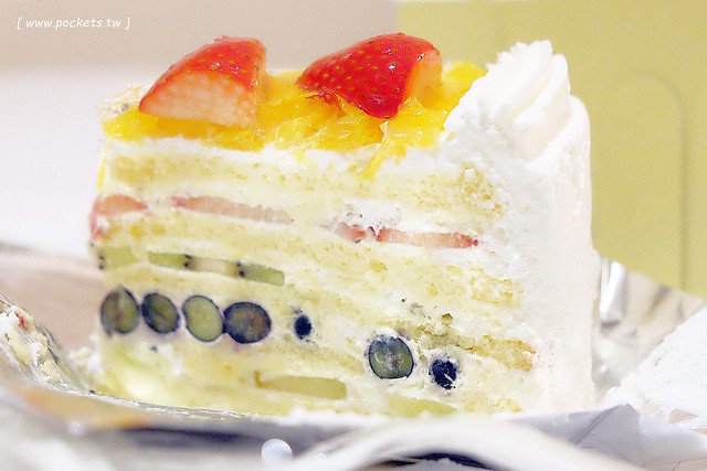 日本愛知｜Harbs名古屋榮本店．必吃水果千層蛋糕，奶油怎麼有辦法這麼清爽好吃 @飛天璇的口袋