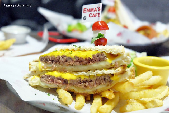 Emma’s Cafe：有Bistro小酒館的氛圍，鄰近中國醫藥大學，餐點和環境都很有質感，可惜沒吃到龍蝦三明治 @飛天璇的口袋