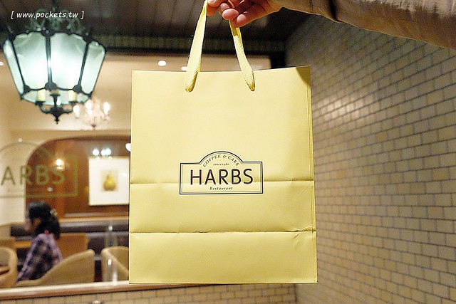 日本愛知｜Harbs名古屋榮本店．必吃水果千層蛋糕，奶油怎麼有辦法這麼清爽好吃 @飛天璇的口袋