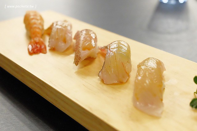 舞蟹┃台中西屯美食：$1350元~活凍帝王蟹、安格斯黑牛、頂級燒烤吃到飽，每日配送新鮮漁獲，刺身、握壽司，台灣啤酒喝到飽，Haagen-Dazs冰淇淋 @飛天璇的口袋