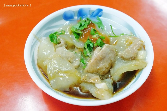 南投埔里｜施家肉丸．埔里飄香50年的肉丸老店，老闆說不好吃免錢 @飛天璇的口袋