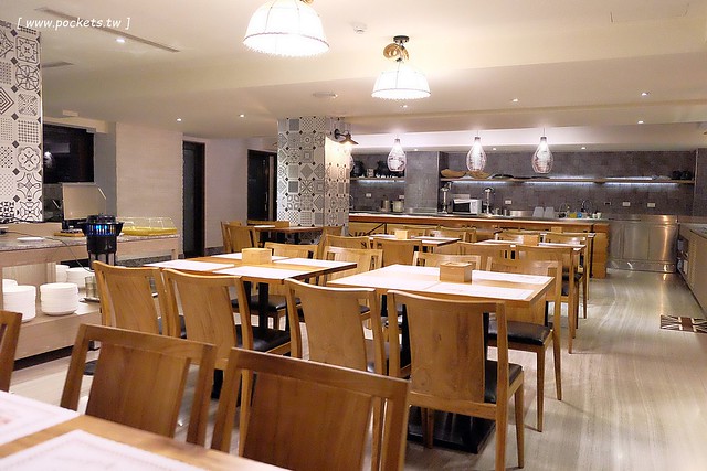 嘉義西區｜蘭桂坊花園酒店．文化路夜市住宿推薦，一出門就開始逛夜市 @飛天璇的口袋