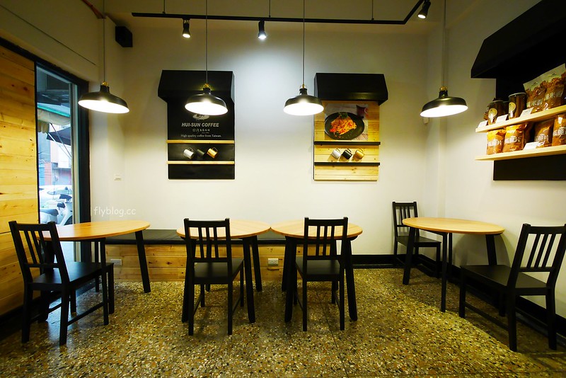 惠蓀咖啡┃台中西區：超可愛的大佛雞蛋糕，可以自行DIY大佛髮型，審計新村美食推薦 @飛天璇的口袋