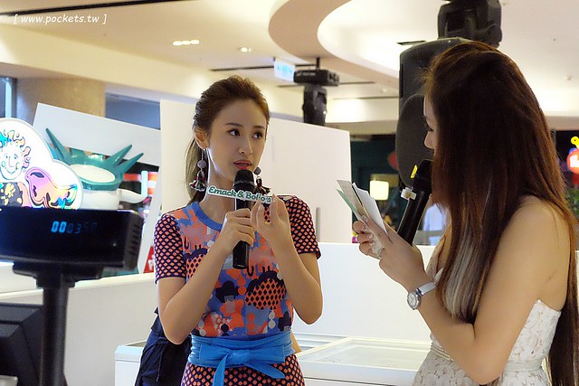 Emack & Bolio&rsquo;s┃ 台中西屯美食：來自美國波斯頓的堆疊冰淇淋，華麗又濃郁的搖滾風味，一起體驗疊疊樂的樂趣 @飛天璇的口袋