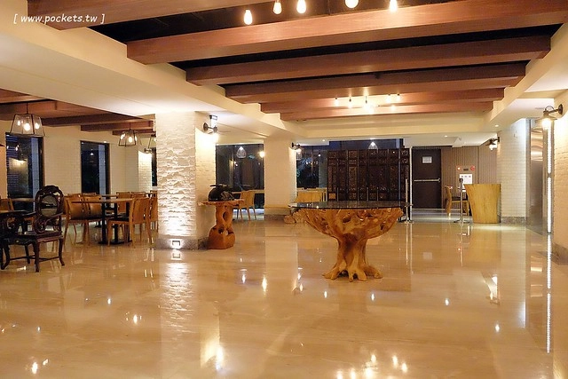 嘉義西區｜蘭桂坊花園酒店．文化路夜市住宿推薦，一出門就開始逛夜市 @飛天璇的口袋