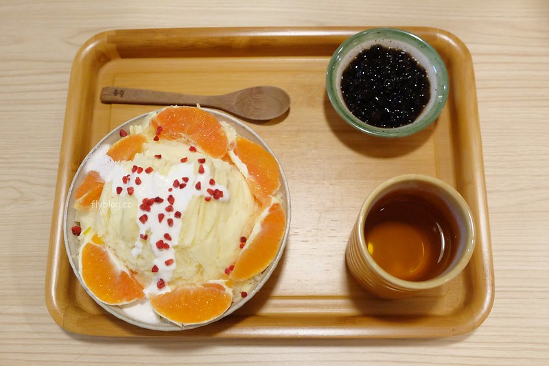 春雪冰の屋┃台中西區：簡單清新的日式冰店，天然單純的水果味呈現 @飛天璇的口袋