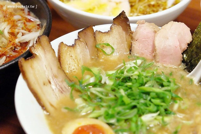 若武者拉麵 Wakamusha┃福島拉麵推薦：全美拉麵海外第一名，旅遊二本松市必吃推薦，夏日御菓子処的對面 @飛天璇的口袋