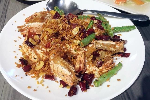 台中北屯｜寶達港式茶餐廳．香港師傅開的港式茶餐廳，推薦脆皮吊燒雞必點 @飛天璇的口袋