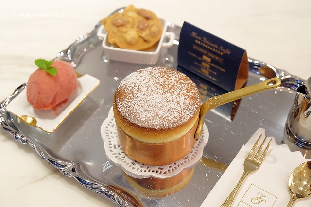 法蕾熊手工經典舒芙蕾 Fale Souffl&eacute;｜員林超人氣下午茶甜點店，漂亮華麗的視覺經典享饗，真的令人少女心噴發 @飛天璇的口袋