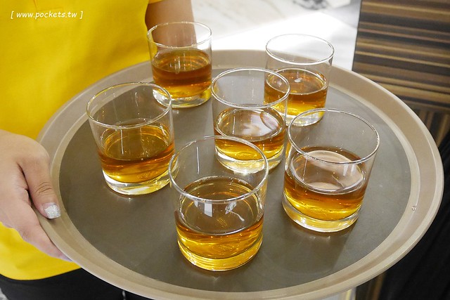 黃記煌三汁燜鍋｜標榜不加任何一滴水的乾式火鍋，北京連鎖火鍋名店，進駐台北信義區ATT 4 FUN的4樓 @飛天璇的口袋