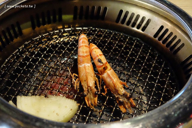 一頭牛日式燒肉．清酒┃台中南屯美食：台中公益路日式燒肉店，全新菜單11月新上市，大口享受9A級和牛套餐 @飛天璇的口袋