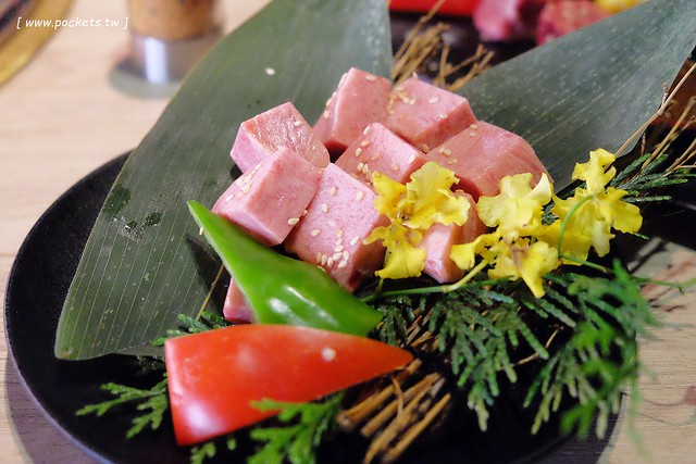 一頭牛日式燒肉．清酒┃台中南屯美食：台中公益路日式燒肉店，全新菜單11月新上市，大口享受9A級和牛套餐 @飛天璇的口袋