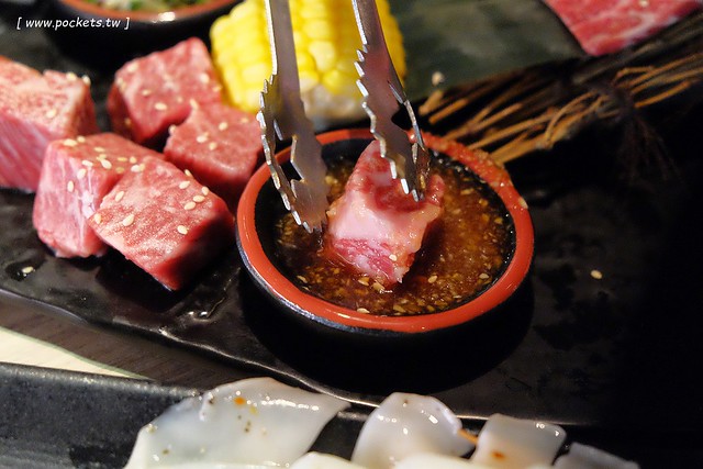 一頭牛日式燒肉．清酒┃台中南屯美食：台中公益路日式燒肉店，全新菜單11月新上市，大口享受9A級和牛套餐 @飛天璇的口袋