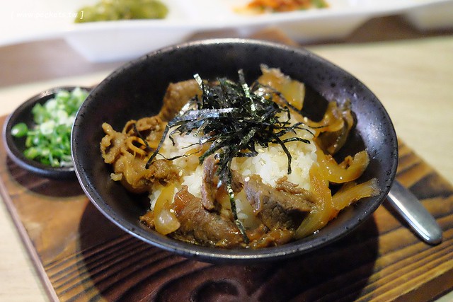 一頭牛日式燒肉．清酒┃台中南屯美食：台中公益路日式燒肉店，全新菜單11月新上市，大口享受9A級和牛套餐 @飛天璇的口袋