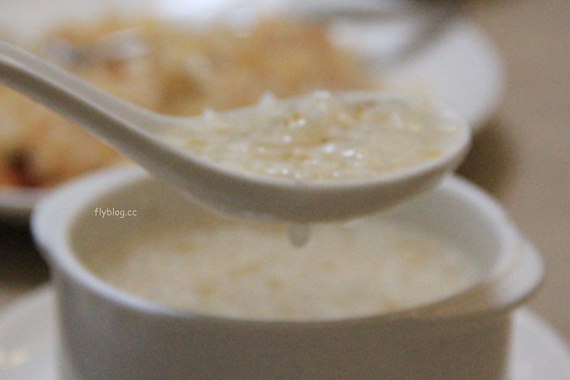 樂天皇朝┃新加坡美食：好看又好吃的八色小籠包，一顆18摺25克的黃金比例，樟宜機場第三航廈必吃美食推薦 @飛天璇的口袋