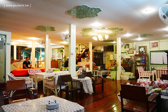 泰國安帕瓦｜Baanrak Amphawa 安帕瓦愛之家旅館｜泰國傳統水上屋，鄰近安帕瓦水上市場，可以參加晚上賞螢清晨供僧活動 @飛天璇的口袋