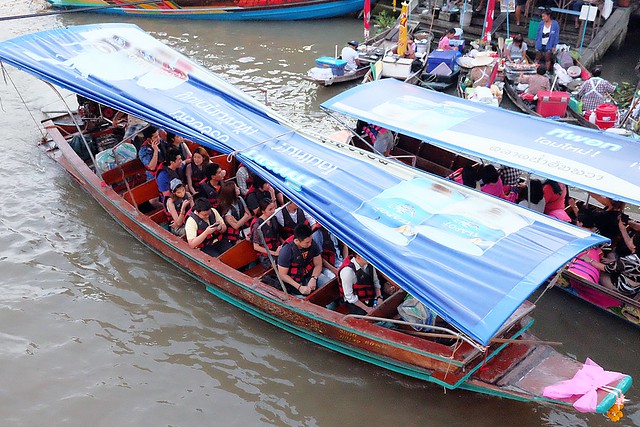 泰國安帕瓦｜安帕瓦水上市場｜每個星期五、六、日才出沒的夜市，泰國自由行最愛的景點之一，品嚐Chalsamran Amphawa ร้านอาหารเจ้าสำราญ晚餐 @飛天璇的口袋