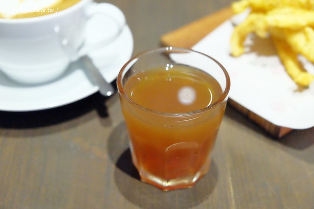 Emma’s Cafe：有Bistro小酒館的氛圍，鄰近中國醫藥大學，餐點和環境都很有質感，可惜沒吃到龍蝦三明治 @飛天璇的口袋