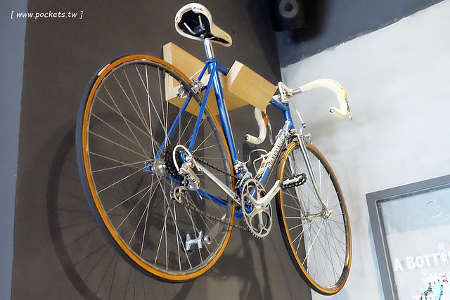 Emma’s Cafe：有Bistro小酒館的氛圍，鄰近中國醫藥大學，餐點和環境都很有質感，可惜沒吃到龍蝦三明治 @飛天璇的口袋