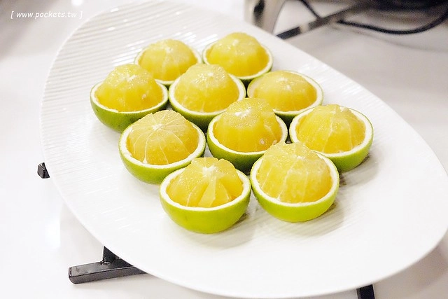 舞蟹┃台中西屯美食：$1350元~活凍帝王蟹、安格斯黑牛、頂級燒烤吃到飽，每日配送新鮮漁獲，刺身、握壽司，台灣啤酒喝到飽，Haagen-Dazs冰淇淋 @飛天璇的口袋