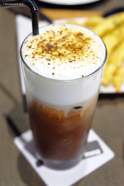 Emma’s Cafe：有Bistro小酒館的氛圍，鄰近中國醫藥大學，餐點和環境都很有質感，可惜沒吃到龍蝦三明治 @飛天璇的口袋