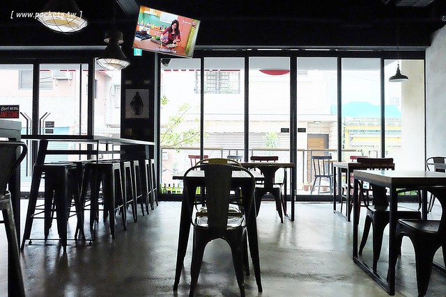 Emma’s Cafe：有Bistro小酒館的氛圍，鄰近中國醫藥大學，餐點和環境都很有質感，可惜沒吃到龍蝦三明治 @飛天璇的口袋