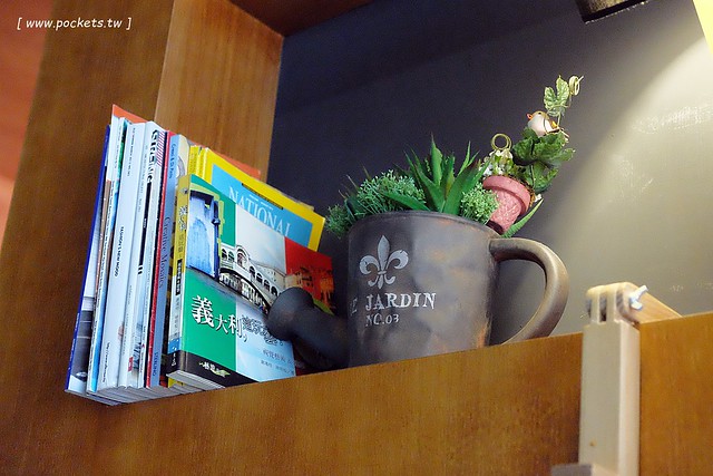 Emma’s Cafe：有Bistro小酒館的氛圍，鄰近中國醫藥大學，餐點和環境都很有質感，可惜沒吃到龍蝦三明治 @飛天璇的口袋