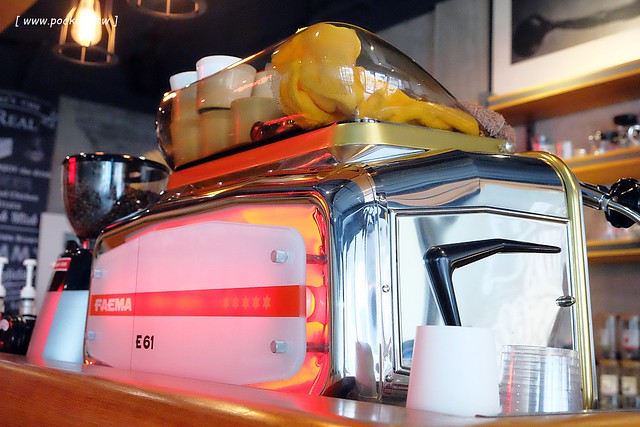 Emma’s Cafe：有Bistro小酒館的氛圍，鄰近中國醫藥大學，餐點和環境都很有質感，可惜沒吃到龍蝦三明治 @飛天璇的口袋