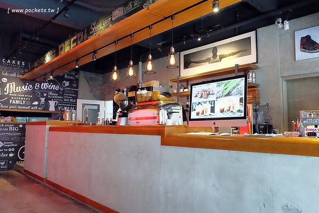 Emma’s Cafe：有Bistro小酒館的氛圍，鄰近中國醫藥大學，餐點和環境都很有質感，可惜沒吃到龍蝦三明治 @飛天璇的口袋