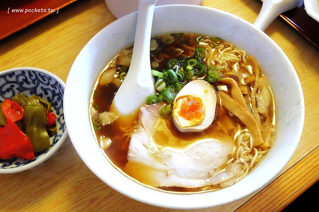 【日本廣島】嗆海 Kuukai(食べログ)~尾道在地人推薦的好吃拉麵，煎餃和汽水也很不錯，吃完還可以逛逛尾道市場 @飛天璇的口袋