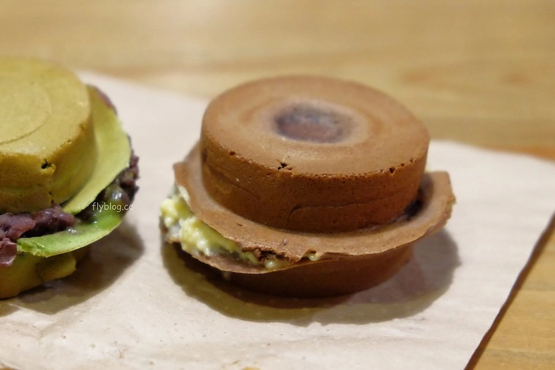 INO Ice┃台中北區：隱身在一中商圈裡的散步甜點，冰淇淋、雞蛋糕、爆漿紅豆餅都很好吃有誠意 @飛天璇的口袋