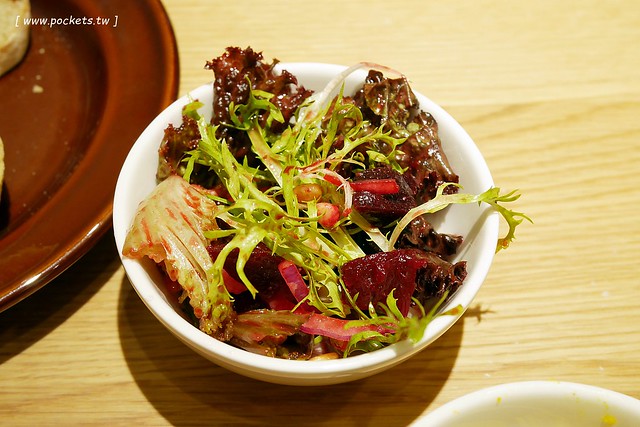 MUJI無印良品生活研究所台中旗艦店┃台中西屯美食：Caf&eacute; & Meal MUJI在台中新光三越，簡單又天然的餐點，結合美食餐點和商店購物 @飛天璇的口袋