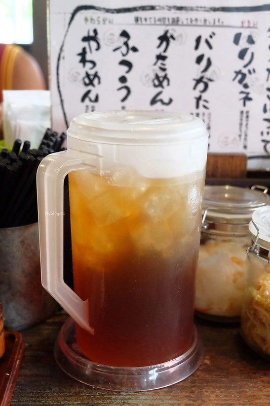 日本沖繩｜通堂拉麵 小祿本店．沖繩超人氣排隊美食，男人味拉麵與女人味拉麵 @飛天璇的口袋