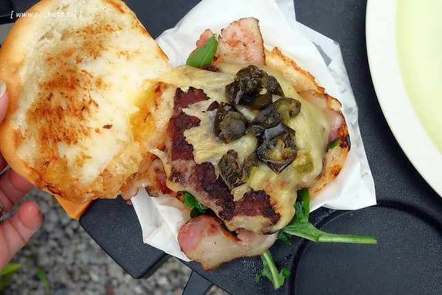 【台中北屯】柴窯火腿製造所，團購界搶翻天的牛肉、香腸、火腿、肉鬆還有三明治 @飛天璇的口袋