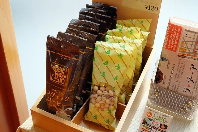 日本愛知｜コメダ珈琲店 komeda．點一杯咖啡送一份吐司，名駅店鄰近名古屋名鐵百貨 @飛天璇的口袋