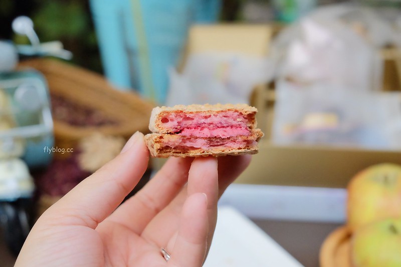 2018喜餅推薦┃法式手工喜餅：RIVON禮坊2018新法式手工喜餅禮盒，預訂禮坊喜餅抽冰島蜜月旅行和Le Creuset廚具 @飛天璇的口袋