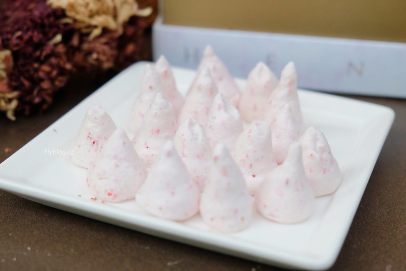 2018喜餅推薦┃法式手工喜餅：RIVON禮坊2018新法式手工喜餅禮盒，預訂禮坊喜餅抽冰島蜜月旅行和Le Creuset廚具 @飛天璇的口袋