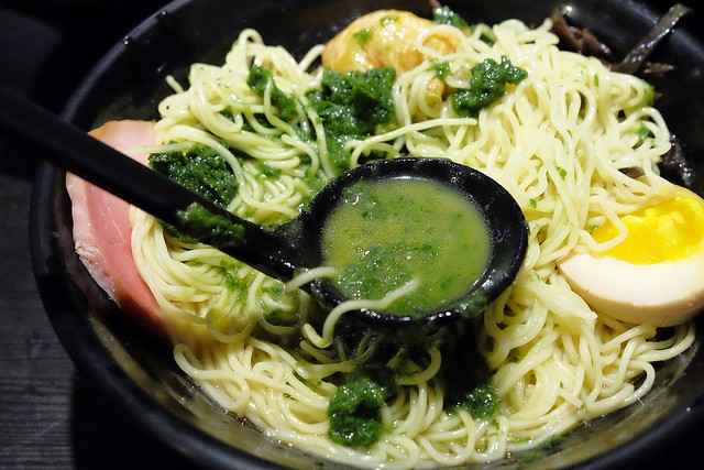 拉麵小店 らー麺 華美┃台中西區美食：向上市場附近好吃拉麵店，備貨有限賣完就收，在台灣也可以品嚐濃濃日本味 @飛天璇的口袋