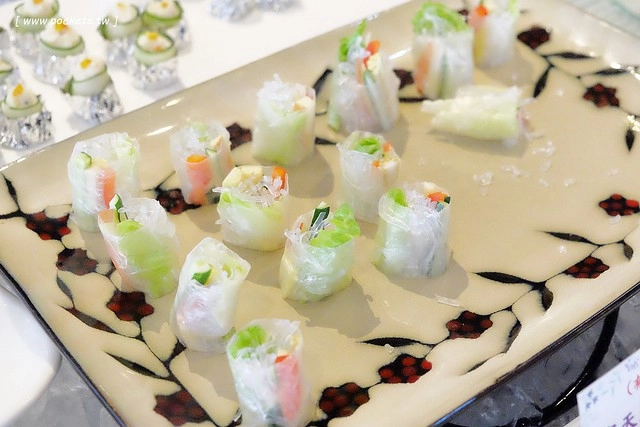 陶然左岸蔬食百匯吃到飽｜380元吃到飽，義大利illy咖啡、阿里山桃喜紅茶、樂活蛋、信豐農場紅藜麥&hellip;嚴選食材，蔬食也可以兼具健康與美味 @飛天璇的口袋